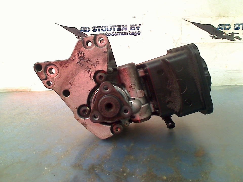 Stuurbekrachtigingspomp BMW X5 (E53) 2004 7692974533, Gebruikt, Petuelring 130, München 80809, , Duitsland, BMW, Bayerische Motoren Werke AG