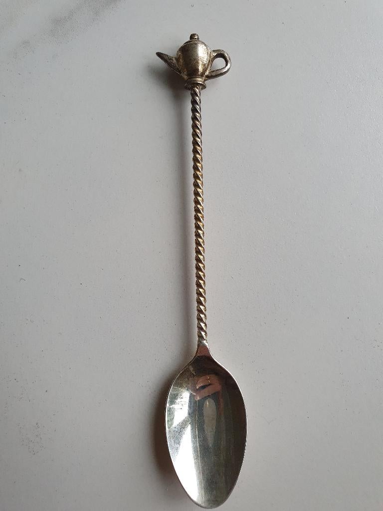 lepeltje Theepotje 3D DE HH 90, Antiek en Kunst, Antiek | Bestek, Ophalen of Verzenden