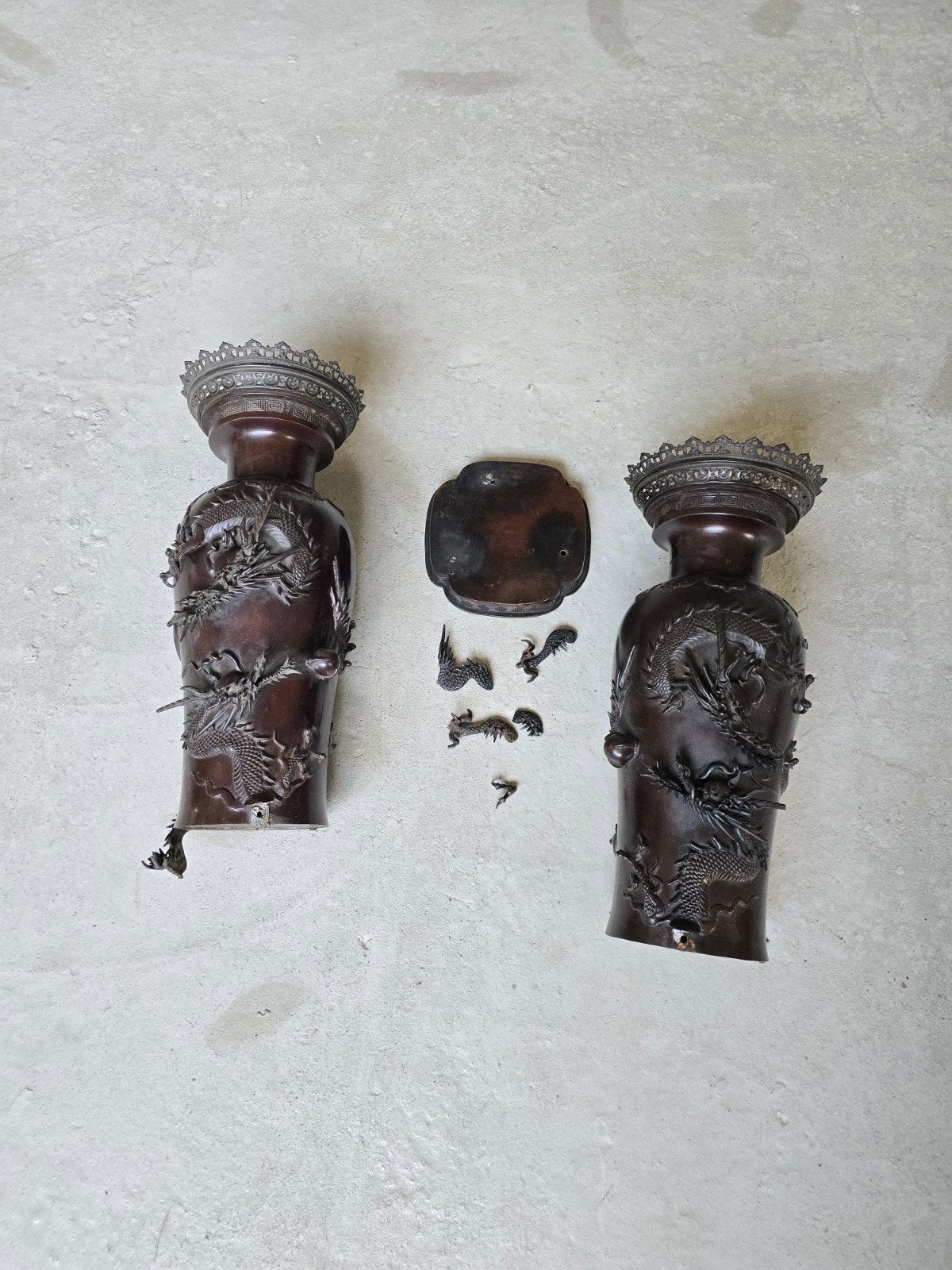 japanse bronzen vazen 19e eeuw, Ophalen