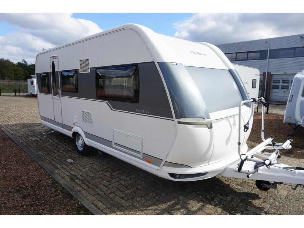 Hobby Prestige 495 UL + MOVER + VOORTENT, Caravans en Kamperen, Rondzit, Hobby, Bedrijf, 4 tot 5 meter