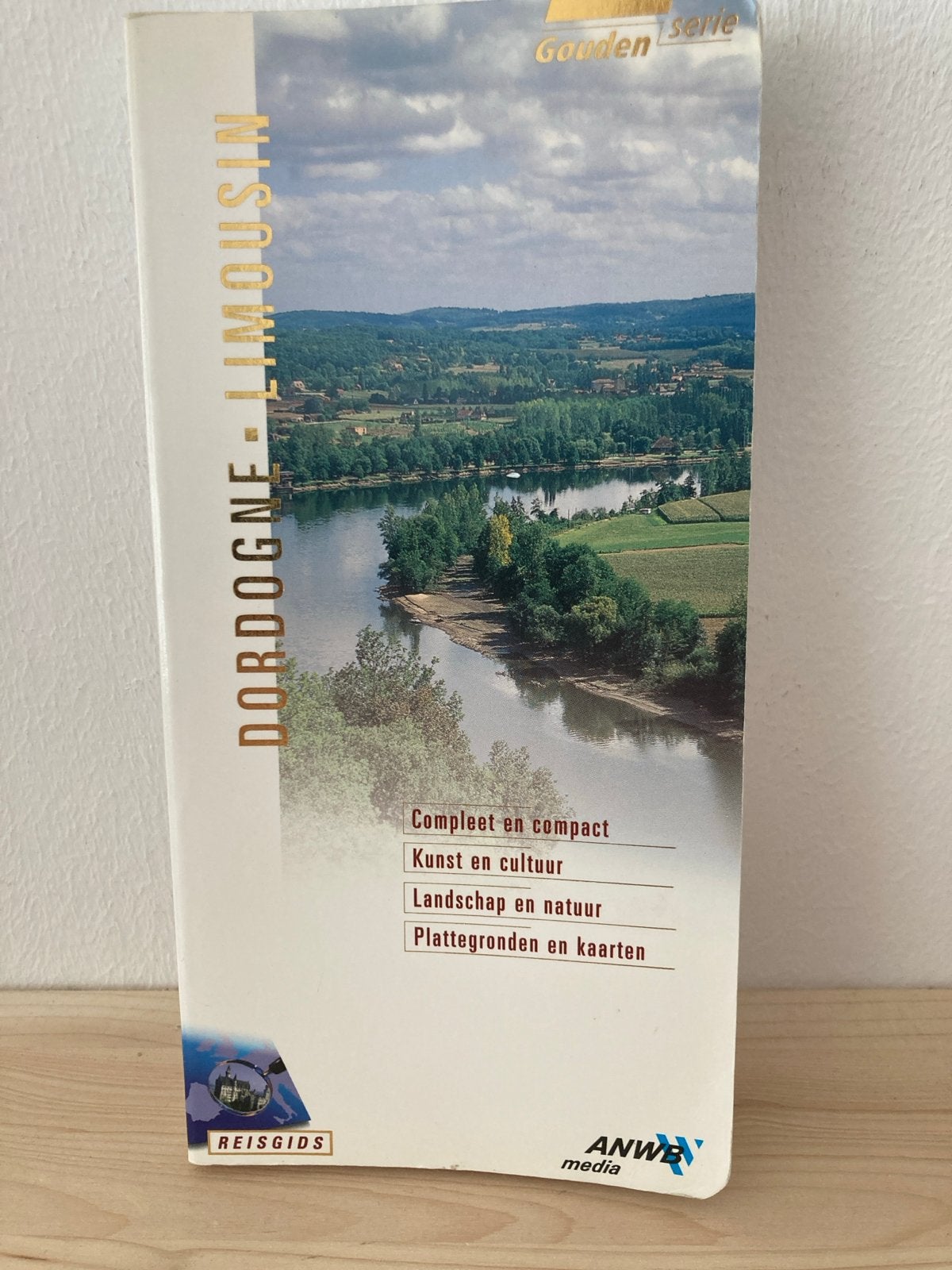 ANWB Reisgids Dordogne - Limousin (Gouden Serie), Gelezen, Europa, Ophalen of Verzenden, Reisgids of -boek