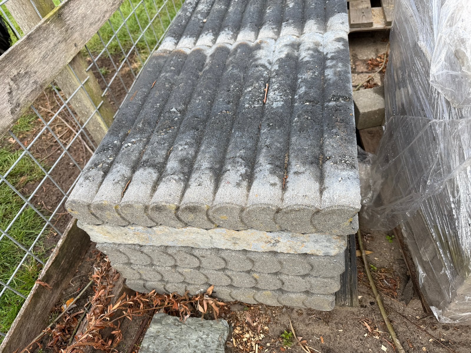 Rondoband pallissade grijs beton, Ophalen, 25 tot 50 cm, Zo goed als nieuw, Border