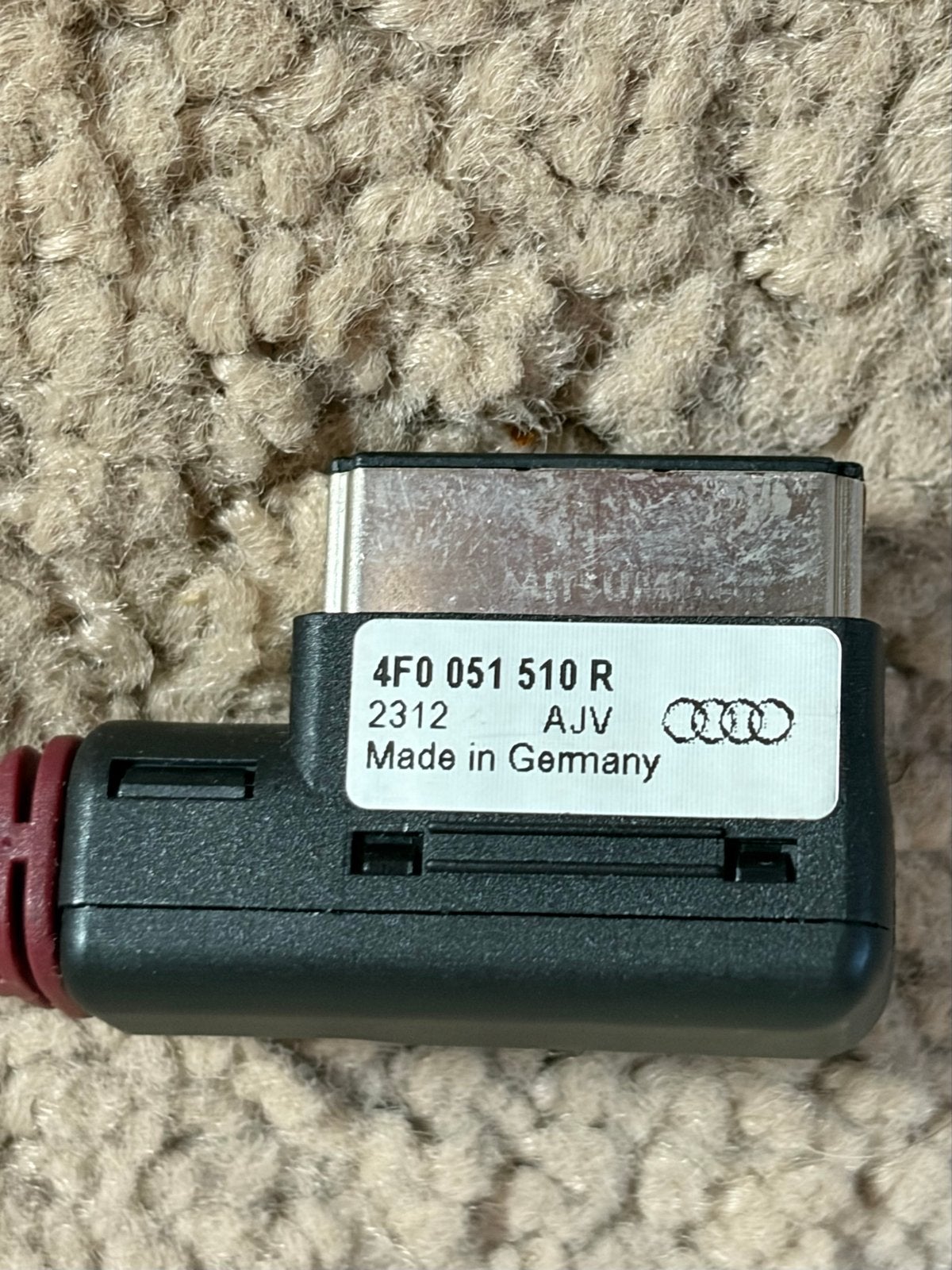 Audi AMI MMI naar iPod/iPhone 30-pins kabel (4F0051510R), Ophalen of Verzenden, Gebruikt, Audi