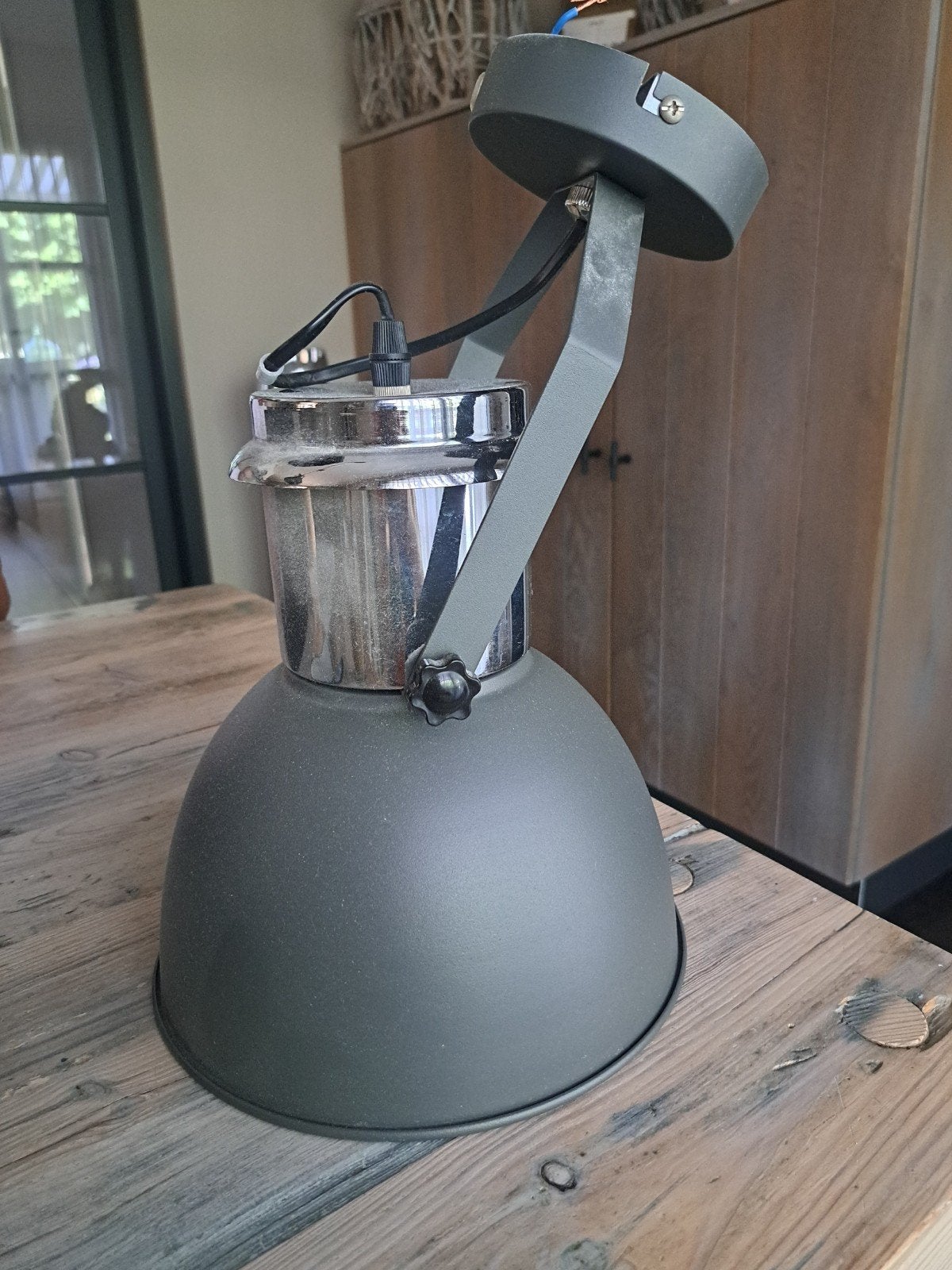 leuke kleine plafond lamp voor in de berging, toilet, Ophalen of Verzenden, Zo goed als nieuw