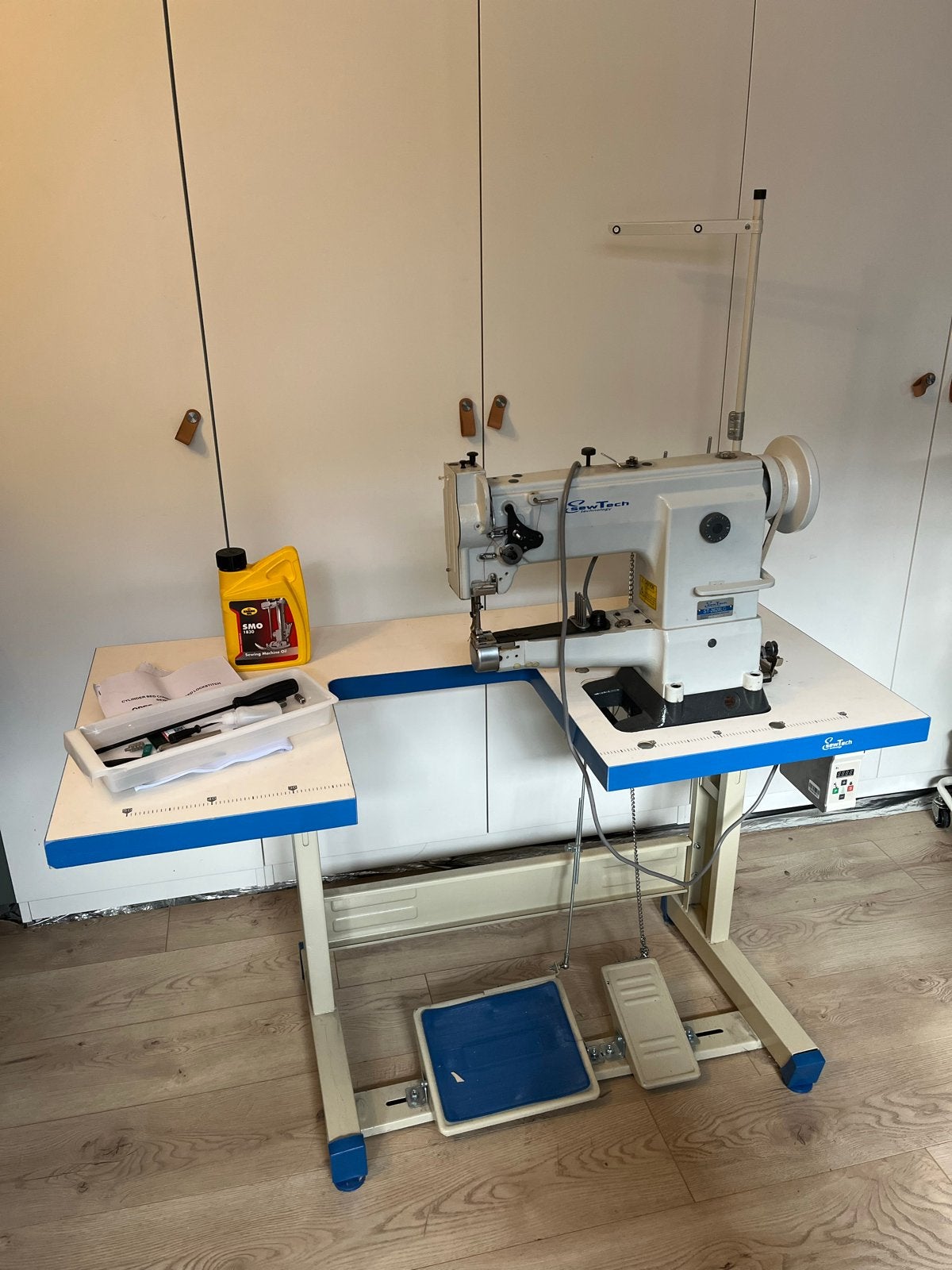 SewTech Industriële Vrije Arm Naaimachine - Leer & Zware Sto, Overige merken, Ophalen of Verzenden, Industrieel, Naaimachine