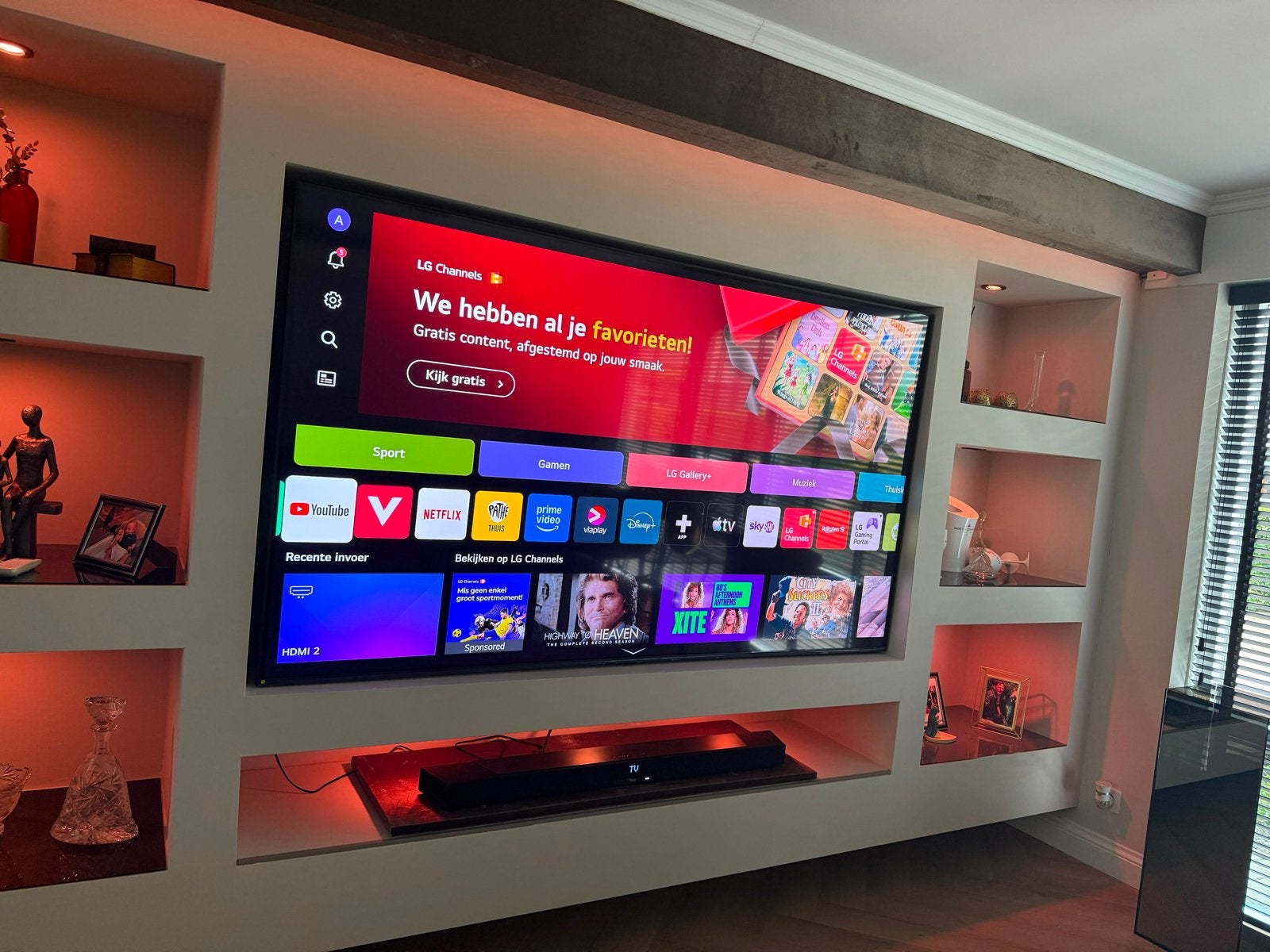 LG 86QNED86T6A – 86 inch 4K QNED TV + verstelbare muurbeugel, Audio, Tv en Foto, Televisies, QLED, Ophalen of Verzenden, Zo goed als nieuw