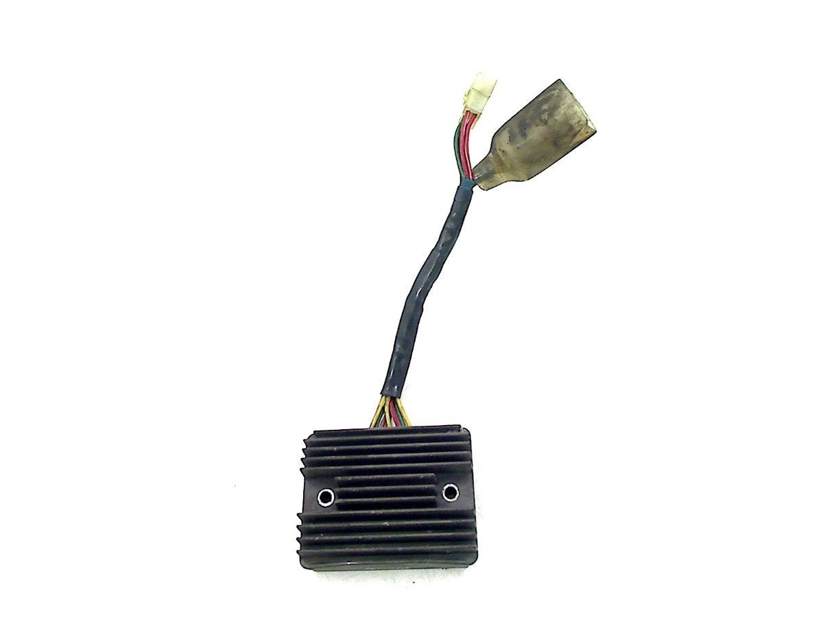 Spanningsregelaar Honda VFR 800 VTEC 2002-2013 (VFR800 RC46), Honda Center GmbH, Gebruikt, Info@honda.de, Hanauer Landstraße  222-224, Frankfurt am Main 60314, , Duitsland