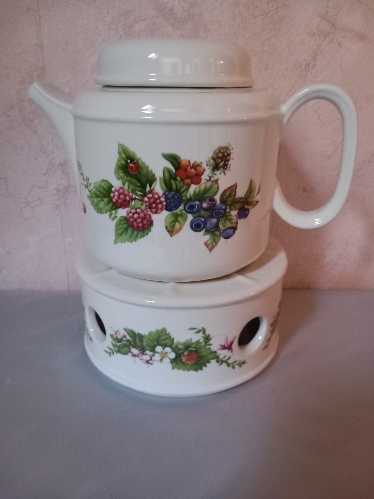 Marjolein Bastin Libelle bosvruchten servies, Huis en Inrichting, Keuken | Servies, Overige typen, Ophalen of Verzenden, Zo goed als nieuw