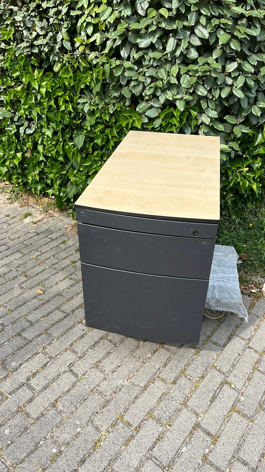 Ladenblok bureaukast op kleine wieltjes., Tuin en Terras, Ophalen, Zo goed als nieuw, Kunststof, Overige typen