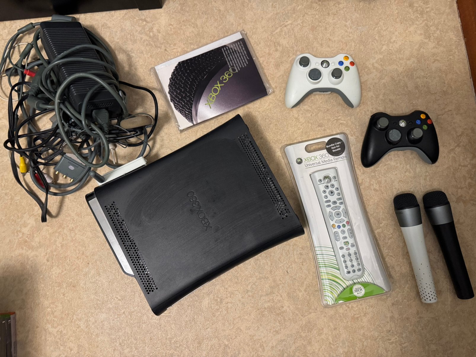 Xbox 360 Elite set, Ophalen of Verzenden, Zo goed als nieuw, 250 GB, Met 2 controllers