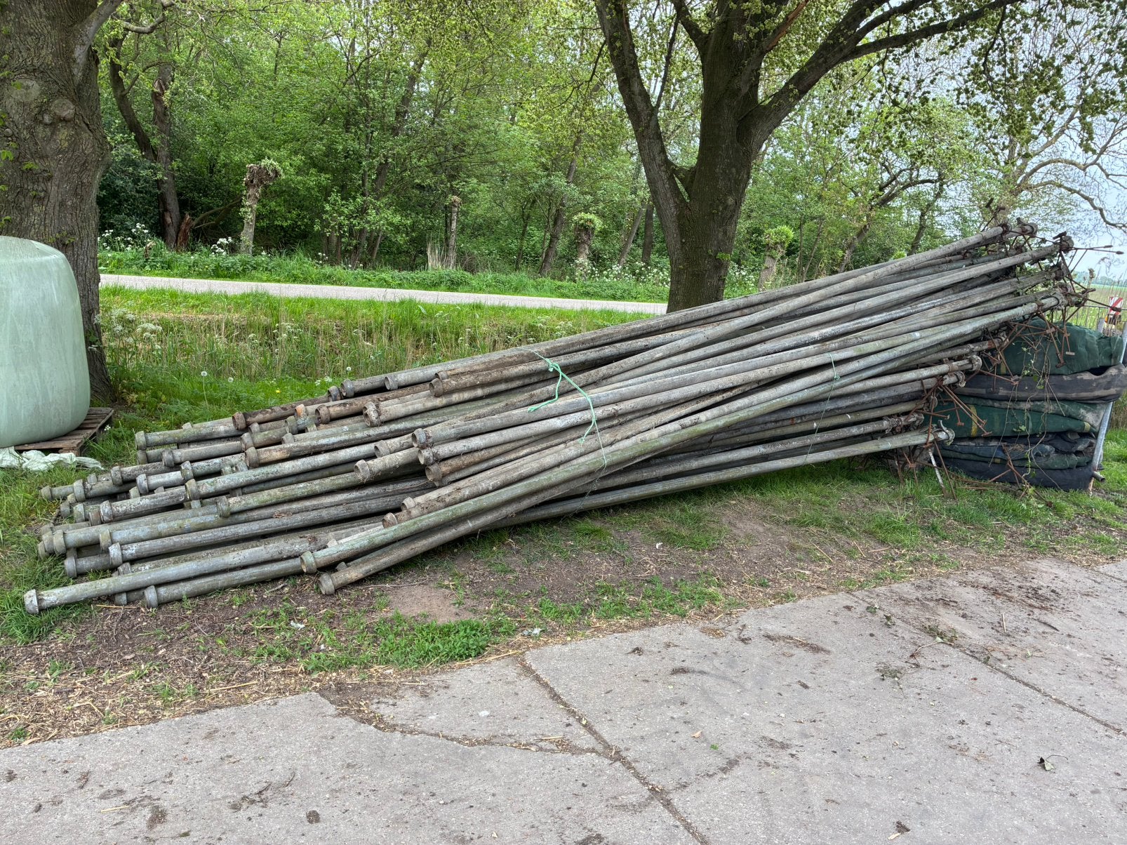 Beregingsbuizen met pomp voor efficiënte irrigatie, Tuin en Terras, Tuinslangen, Ophalen of Verzenden, Gebruikt, Overige typen