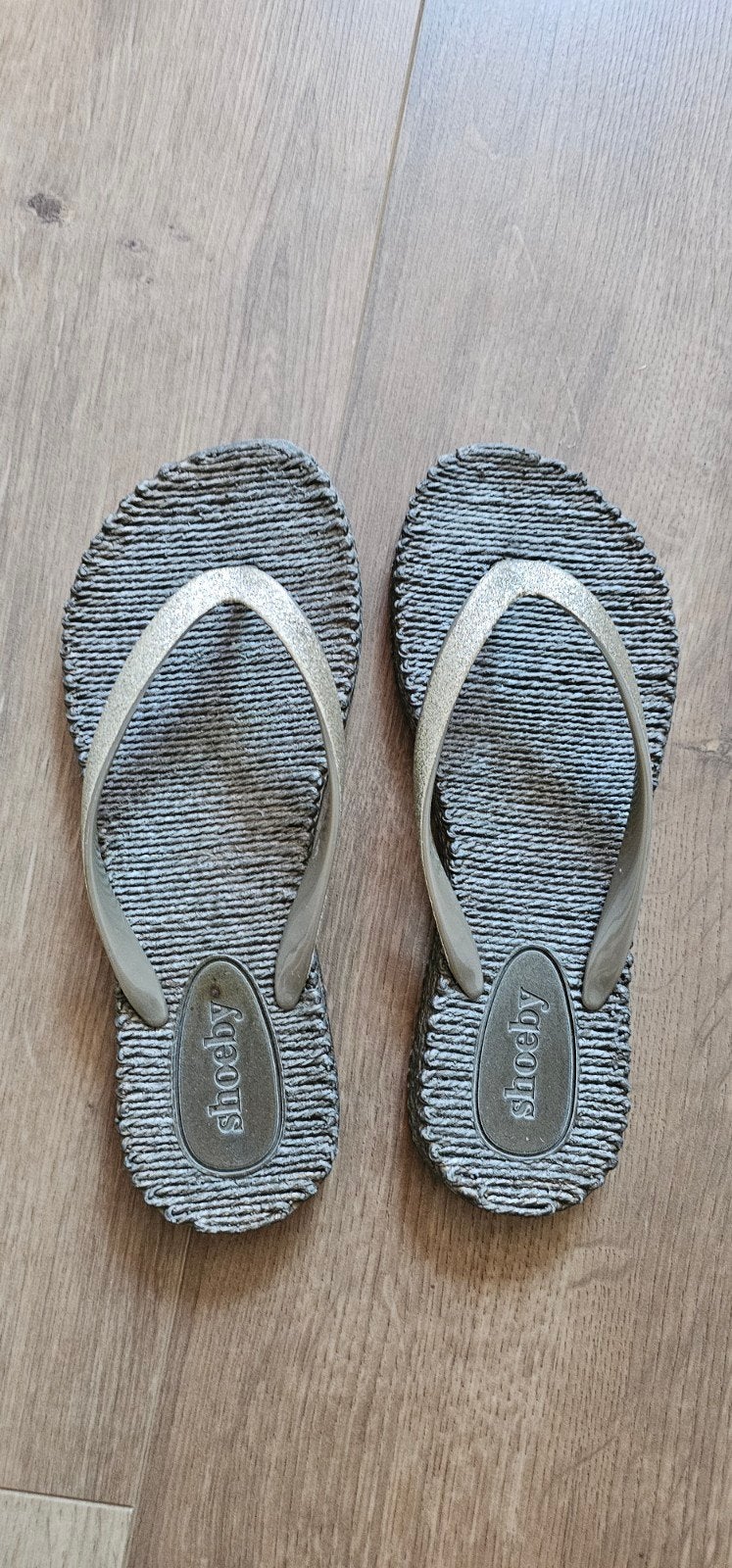 Shoeby slippers goud maat 33, Ophalen of Verzenden, Gebruikt, Shoeby, Meisje