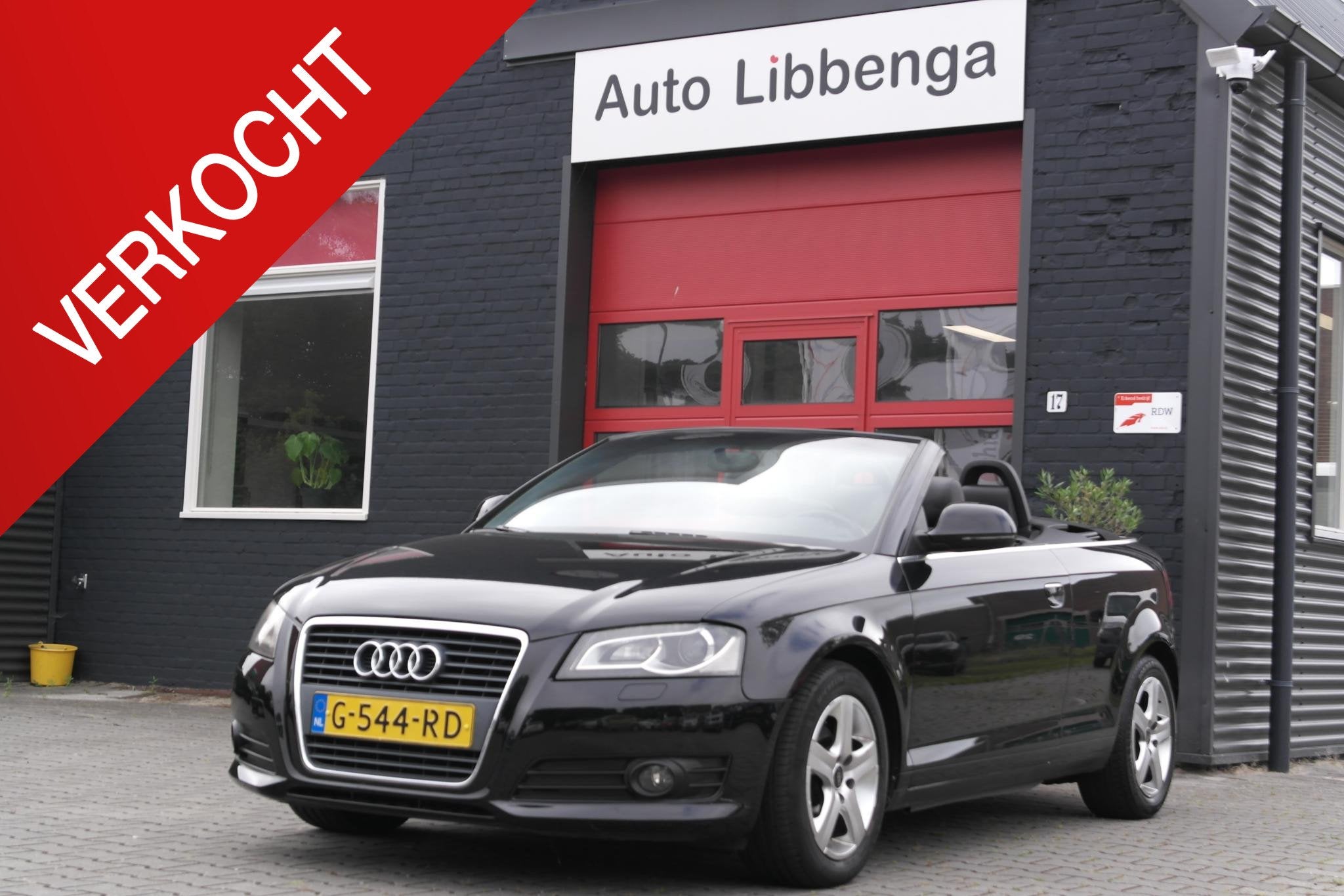 Audi A3 Cabriolet 1.8 TFSI Attraction CABRIO / LEER ALCANTAR, Voorwielaandrijving, Stof, Gebruikt, 4 cilinders