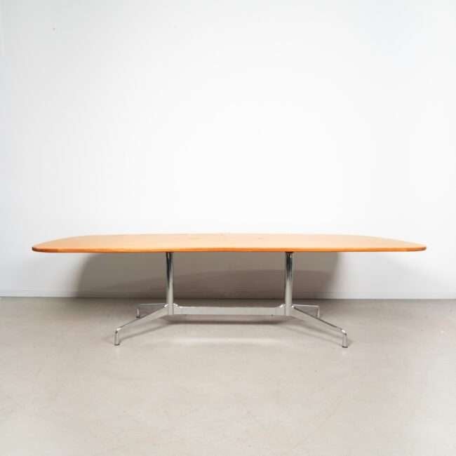 1x Vitra Segmented Tabel Tafel Hout – Chroom, Niet ingevuld, Gebruikt, 100 tot 150 cm, Niet ingevuld