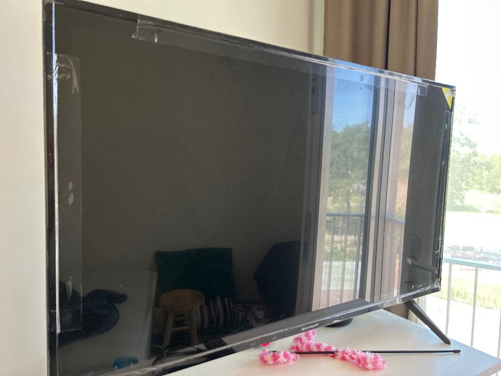 Diamant 43" Smart LED TV - Zo goed als nieuw, Audio, Tv en Foto, Televisies, LED, 50 Hz, Zo goed als nieuw, 100 cm of meer
