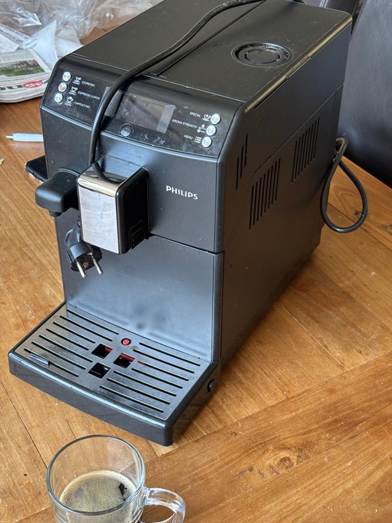 Philips HD8834 Koffiemachine - Volautomatisch Espresso Appar, Ophalen, Afneembaar waterreservoir, Gebruikt, Koffiemachine