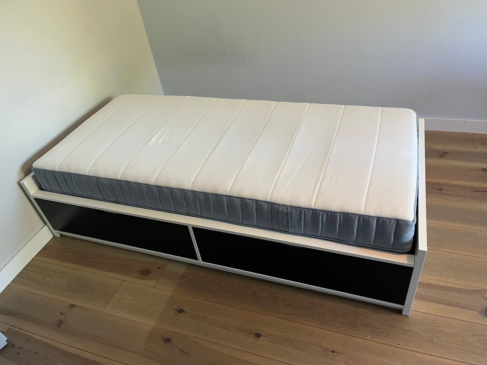 IKEA Flaxa bed 90x200, zgan matras. stevige lattenbodem, Ophalen, 90 cm, Eenpersoons, Wit