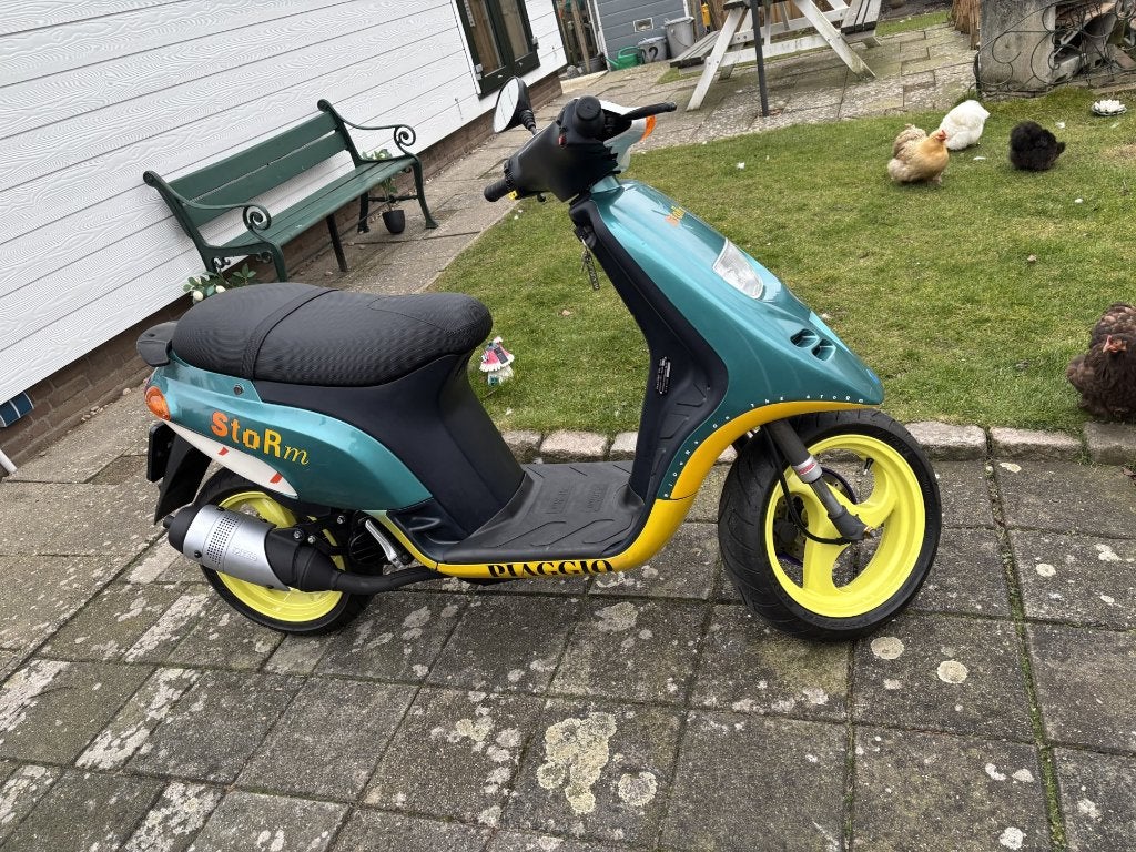 piaggio storm typhoon, Fietsen en Brommers, Scooters | Piaggio, Zo goed als nieuw, Overige modellen, Maximaal 45 km/u, Benzine