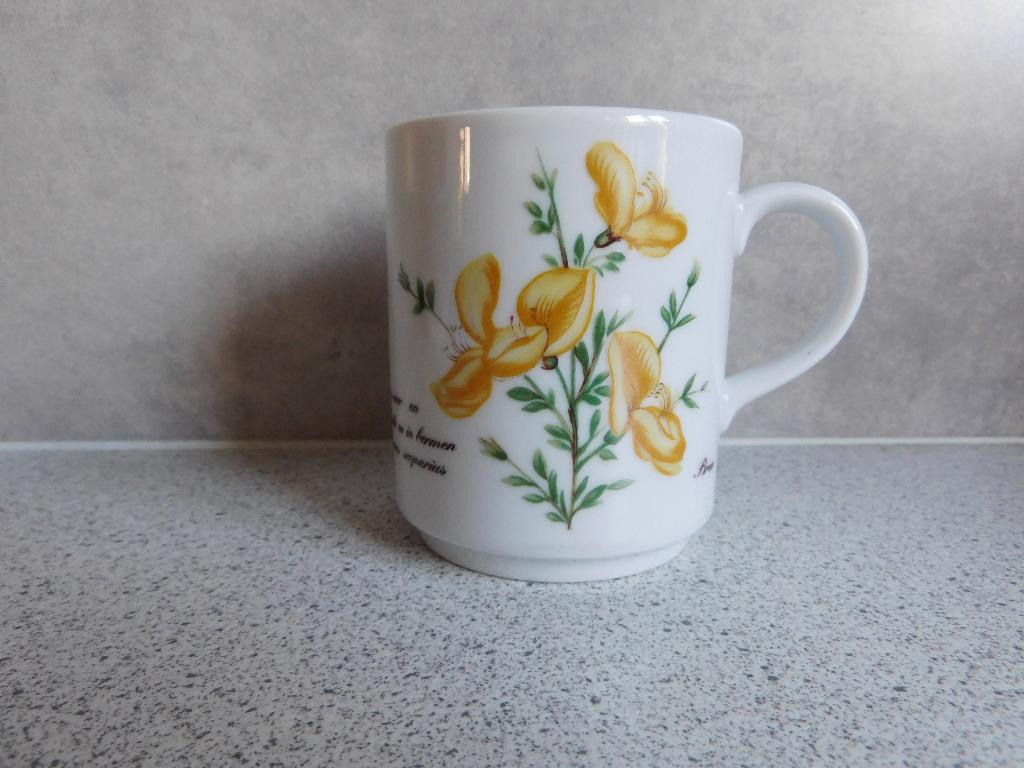 Mok Gele Brem Libelle Exclusief Marjolein Bastin, Ophalen of Verzenden, Zo goed als nieuw, Overige stijlen, Kop(pen) en/of Schotel(s)