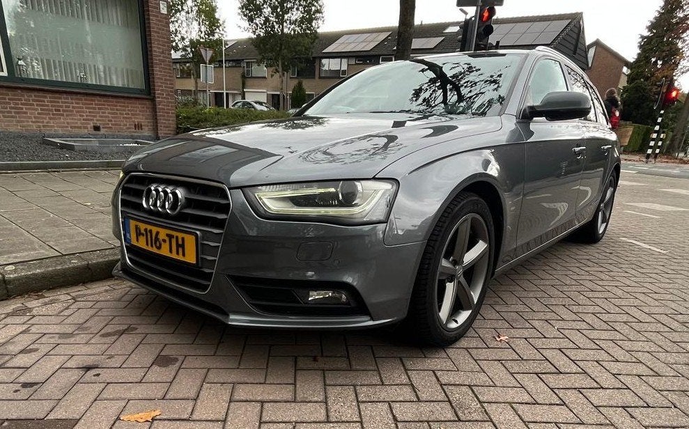 Audi A4 2.0 TDI Automaat | Pano | Leder | ACC | CarPlay, Auto's, A4, Leder, Diesel, Particulier