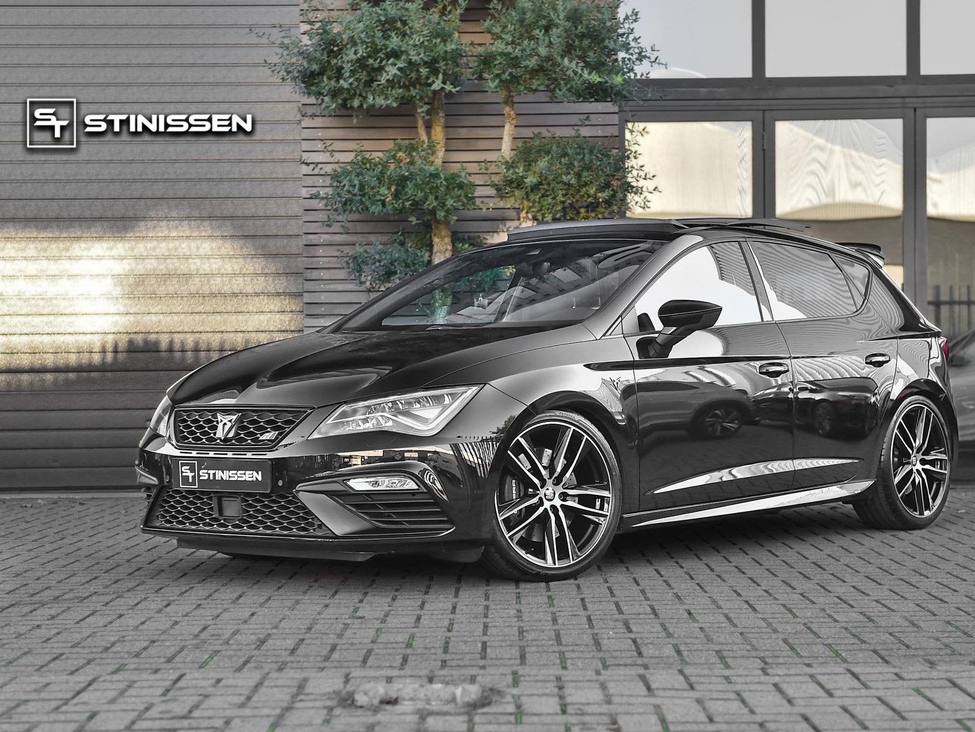 SEAT Leon 2.0 TSI CUPRA 300 Panoramadak ACC Alcantara Camera, 4 cilinders, 1984 cc, Leon, Zwart