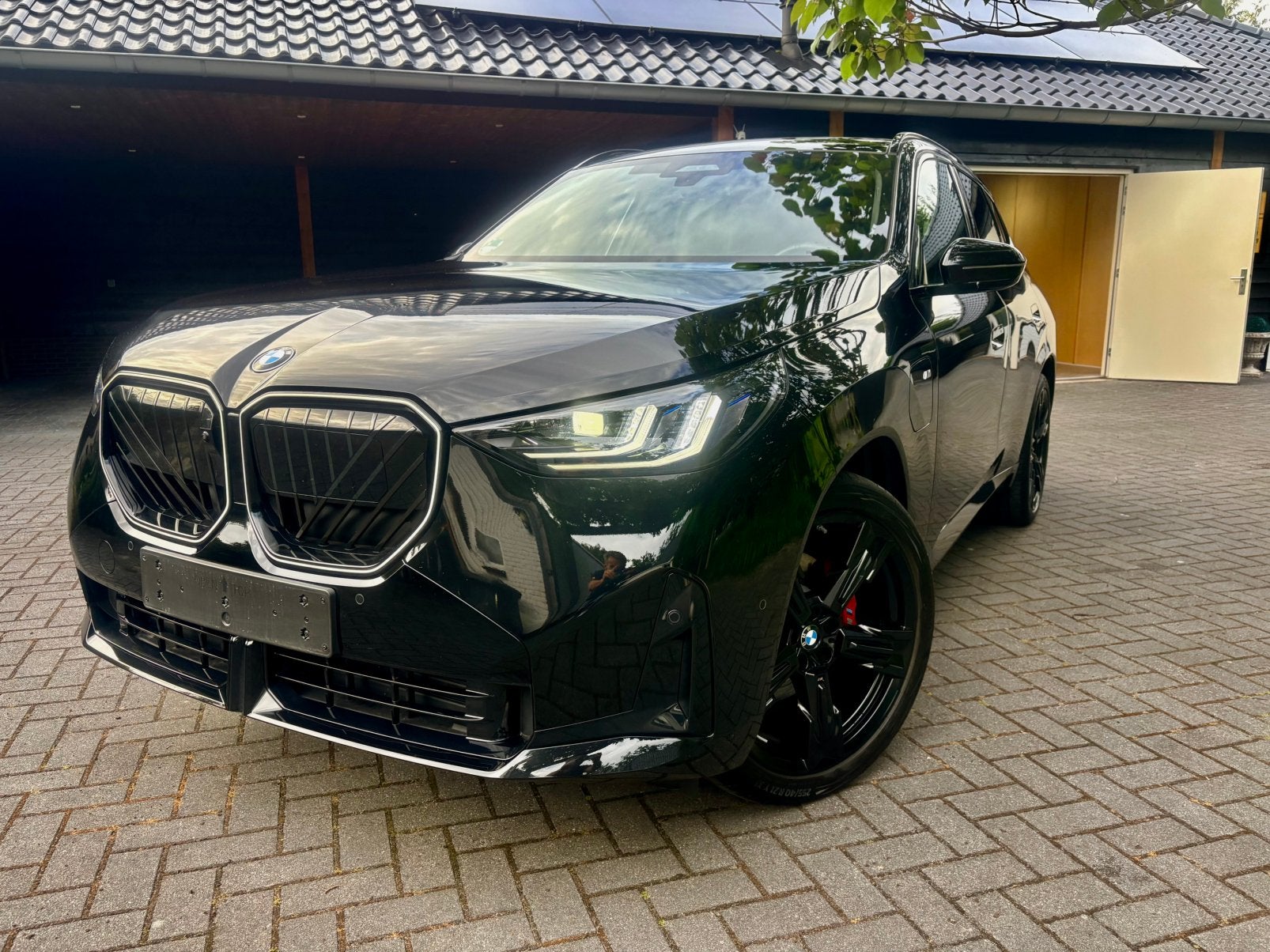 BMW X3 30e xDrive M sport Pro 299PK Pano/ACC/21” /360/HUD, Auto's, Automaat, Zwart, Leder, Vierwielaandrijving