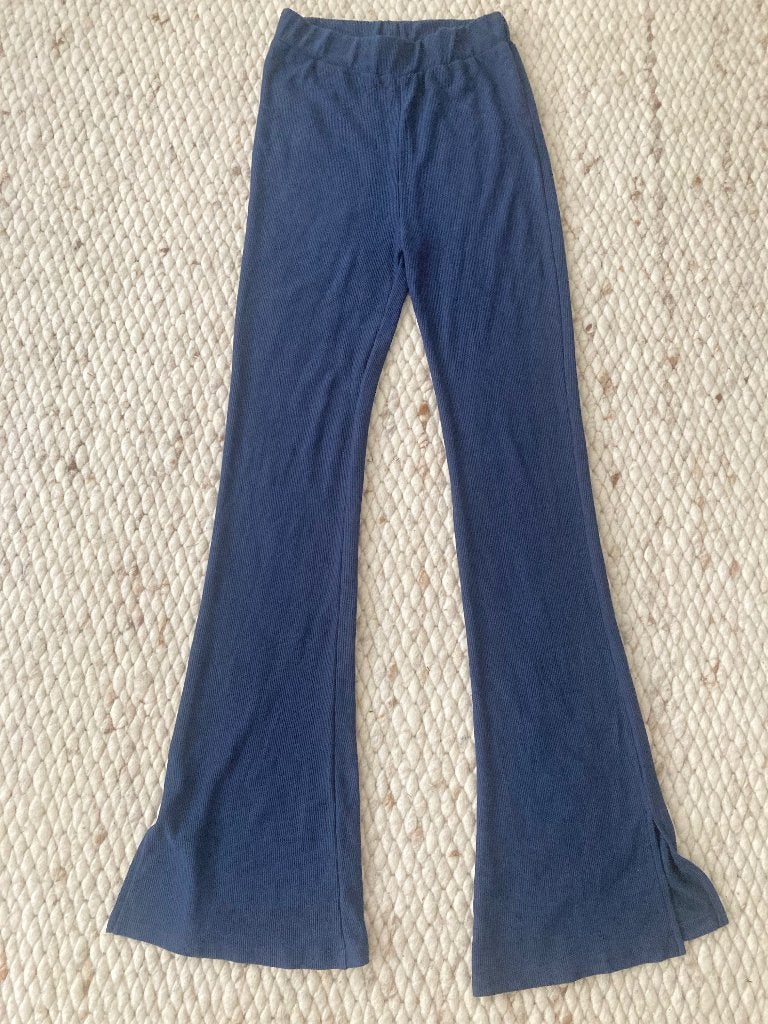Blauwe rib broek van Hema - nieuw mt. 158/164, Kinderen en Baby's, Kinderkleding | Maat 158, Broek, Meisje, Nieuw, Ophalen of Verzenden