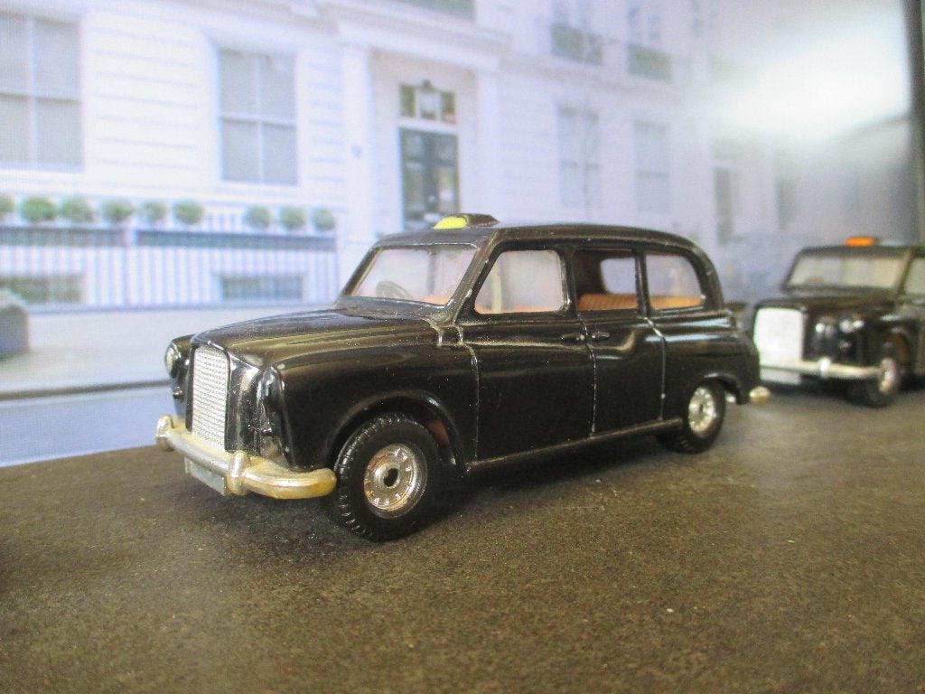 1:36 Austin FX London Taxi - Corgi #2, Ophalen of Verzenden, Gebruikt, Auto, Overige merken