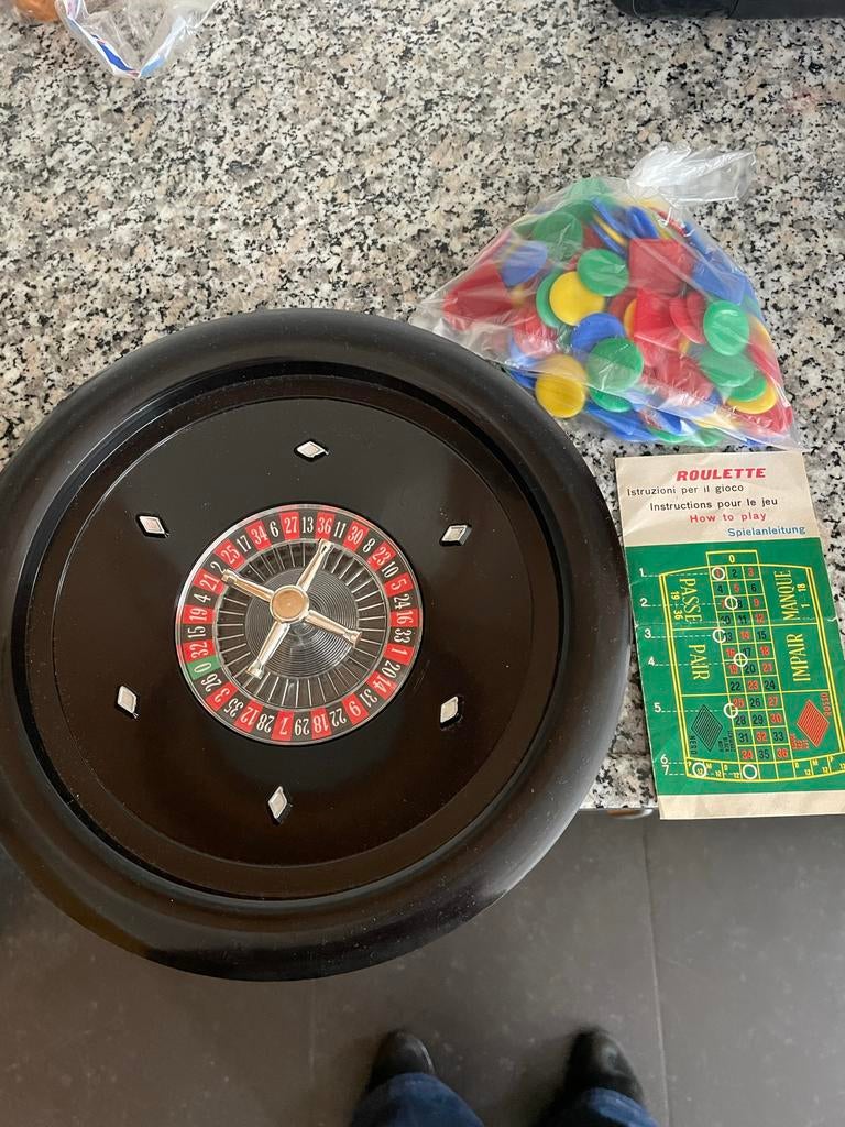 Roulette Spel met Fiches en Handleiding, Ophalen of Verzenden, Zo goed als nieuw, Communicatie