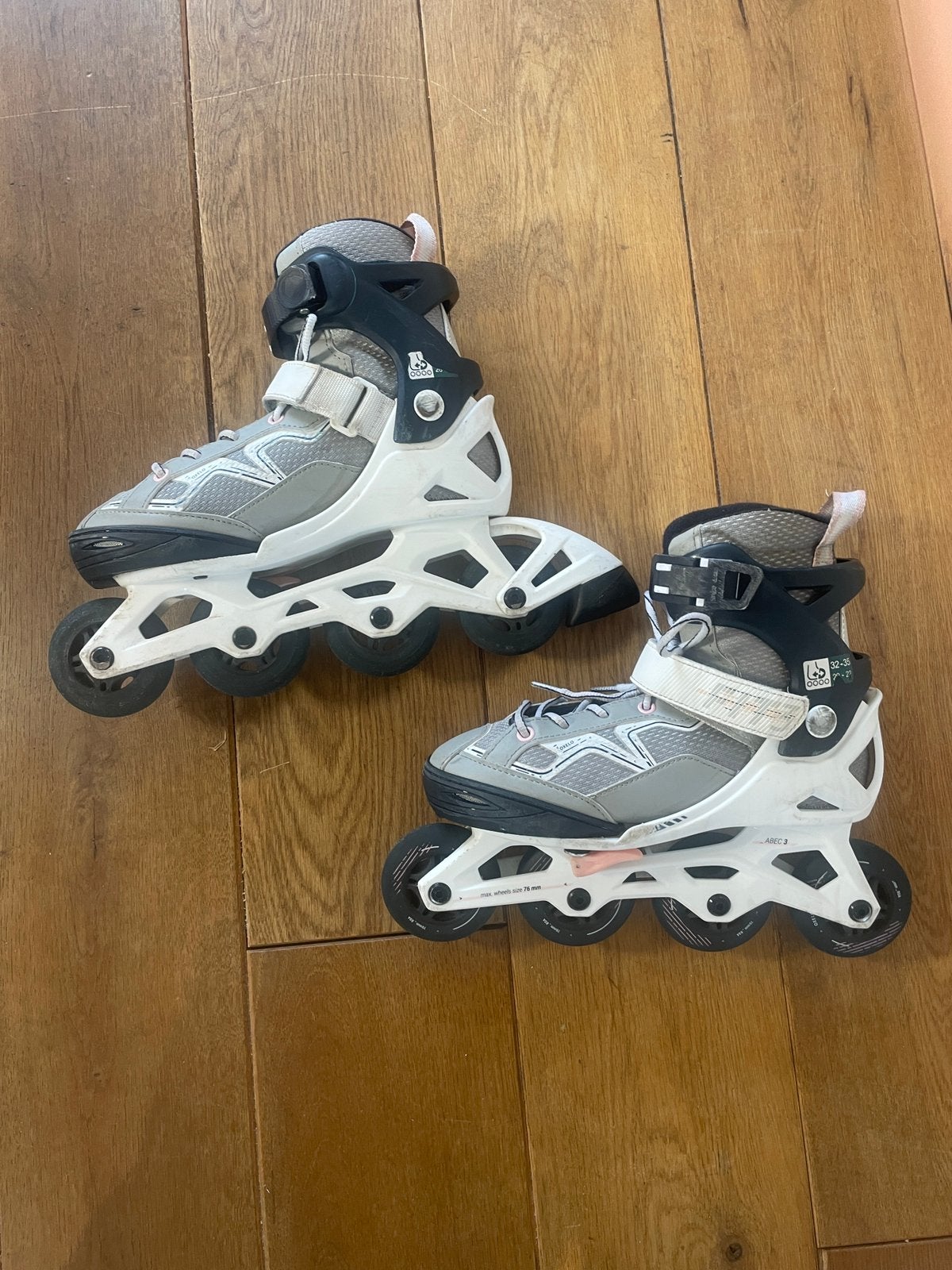 Oxelo kinder skates verstelbaar 32/35 Kleur:grijs, roze, wit, Verstelbaar, Kinderen, Zo goed als nieuw, Inline skates 4 wielen