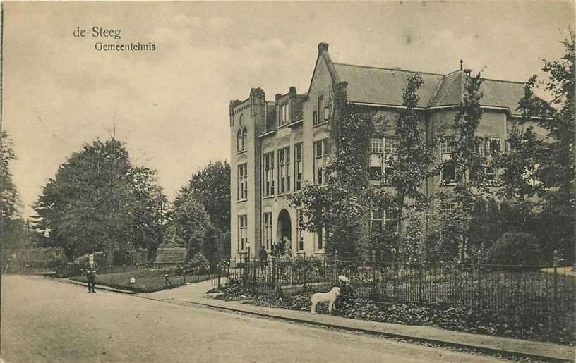 380-428-019 De Steeg Gemeentehuis, Verzenden, Voor 1920, Gelderland