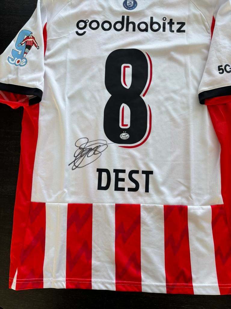 PSV thuisshirt 2025/2026 gesigneerd door S. Dest #8 +R9 logo, Verzamelen, Sportartikelen en Voetbal, Verzenden, Nieuw, PSV, Shirt