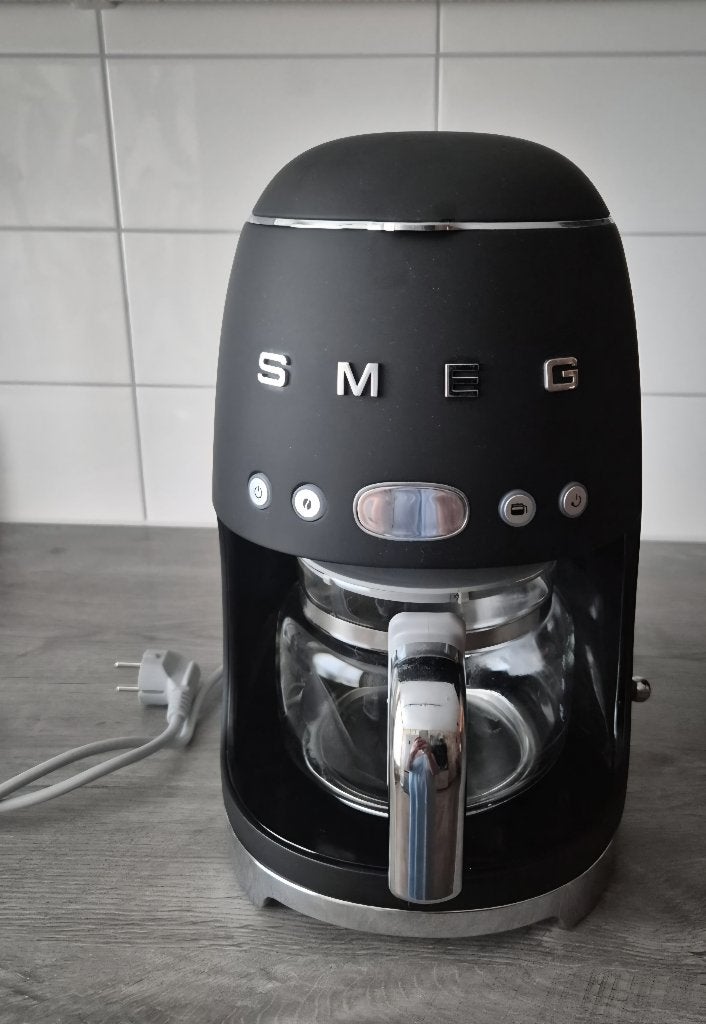 KOOPJESDAG!!!  ALS NIEUW! SMEG FILTERKOFFIEAPARAAT, Witgoed en Apparatuur, 10 kopjes of meer, Koffiemachine, Gemalen koffie, Ophalen of Verzenden