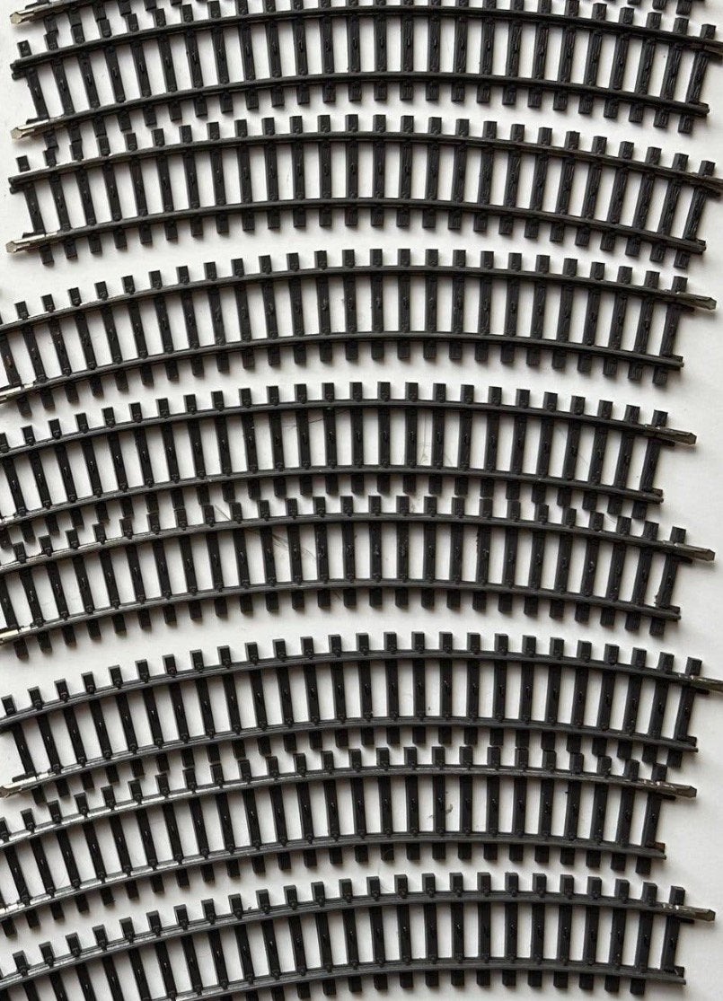 Märklin K-rails  R1 Radius 360 mm 30 graden, 8 stuks, Wisselstroom, Gebruikt, Verzenden, Rails
