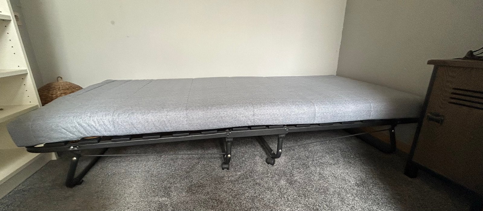 Opklapbed, logeerbed met nieuw matras, Huis en Inrichting, Slaapkamer | Bedden, Ophalen, 90 cm, Eenpersoons, Zo goed als nieuw