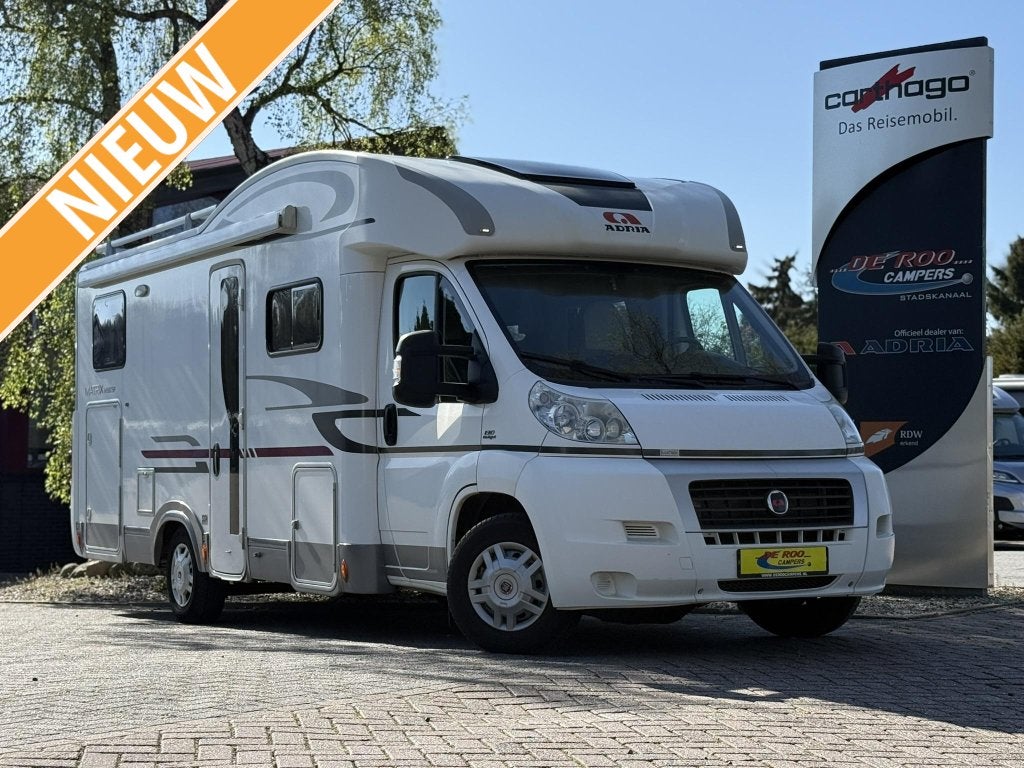 Adria Matrix 680 SP Ruime zit! - 2013, Caravans en Kamperen, Niet ingevuld, Standaard zit, Ringverwarming, Fiat