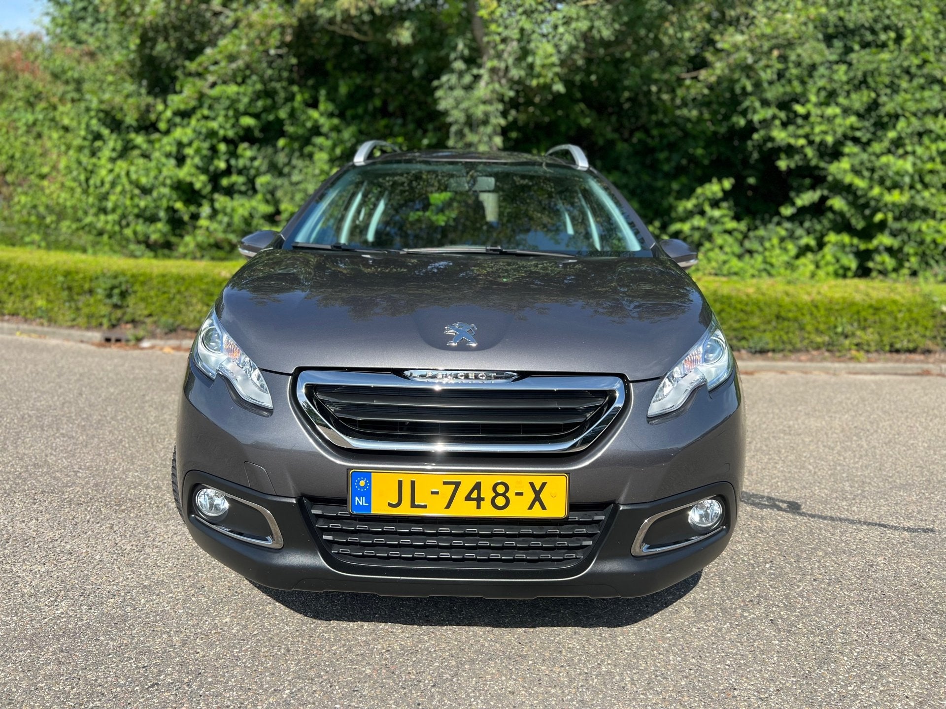 Peugeot 2008 1.2 |Nieuwe Distributie | Parkeer sensoren| Air, Voorwielaandrijving, 1199 cc, Met garantie (alle), 82 pk