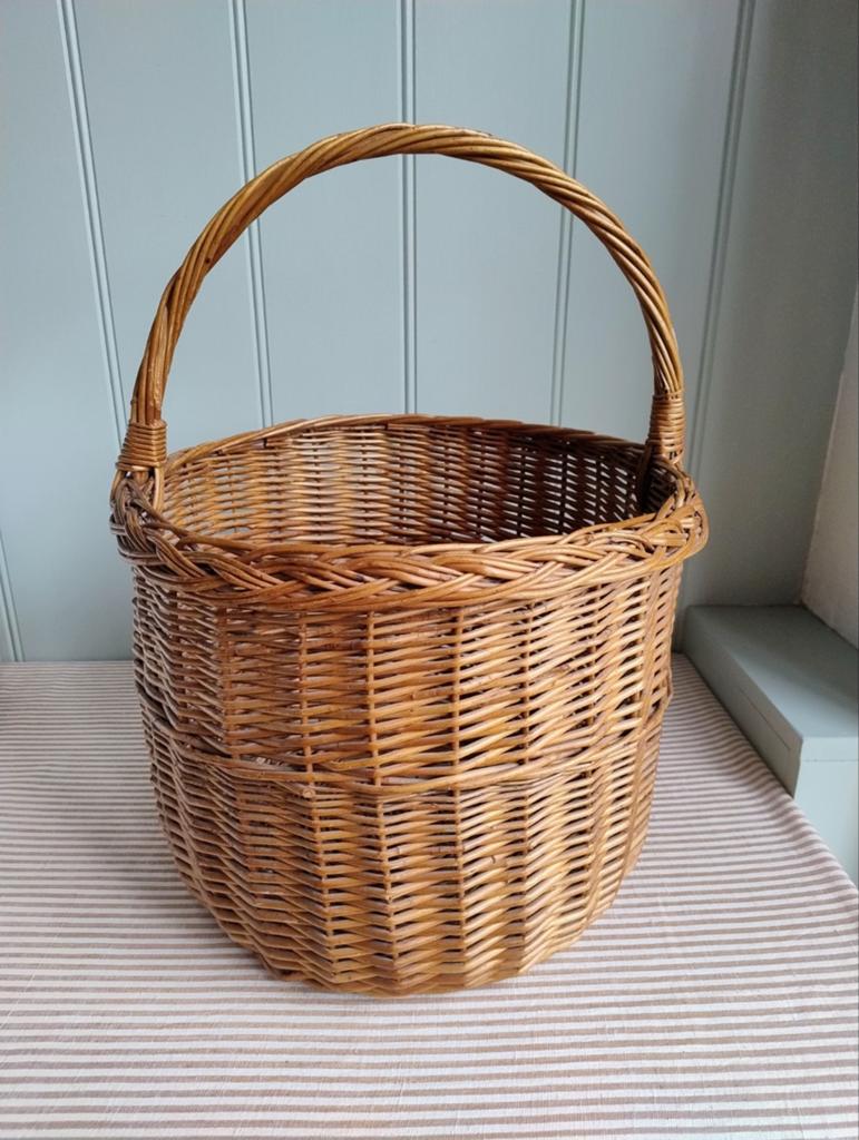 Prachtig! Grote vintage mand picknickmand rotan, Huis en Inrichting, Woonaccessoires | Schalen en Manden, Ophalen of Verzenden