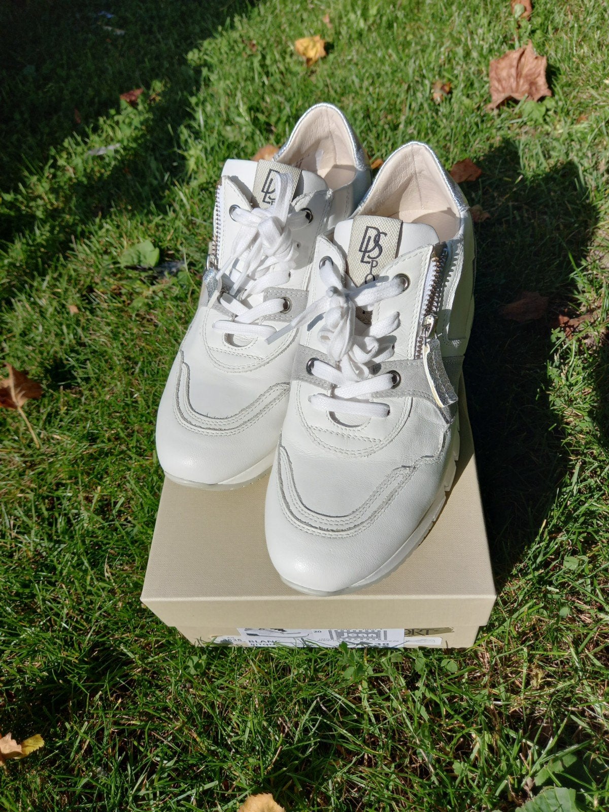 Nieuwe DL sport sneakers maat 38, Wit, Nieuw, Ophalen of Verzenden, Sneakers of Gympen