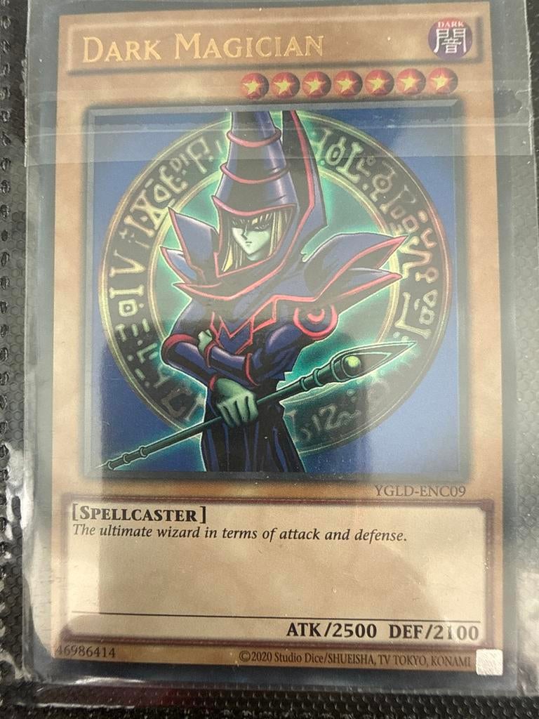 Yu-Gi-Oh! Dark Magician kaart YGLD-ENC09, Hobby en Vrije tijd, Verzamelkaartspellen | Yu-gi-Oh!, Ophalen of Verzenden, Gebruikt