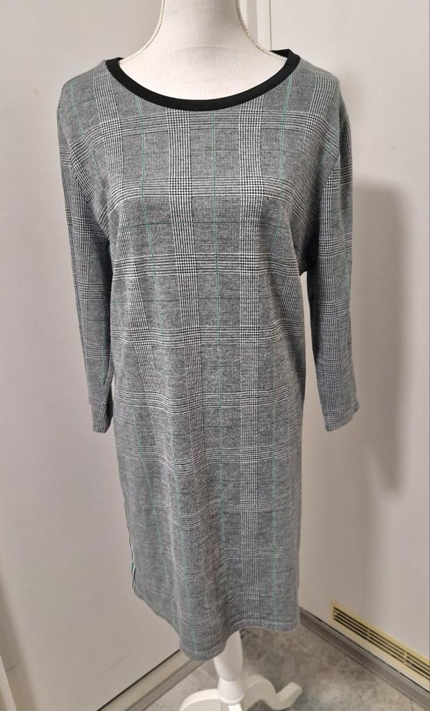 Grijze HEMA Jurk met Ruitpatroon - Maat XL, Kleding | Dames, Jurken, Maat 46/48 (XL) of groter, Ophalen of Verzenden, Zo goed als nieuw
