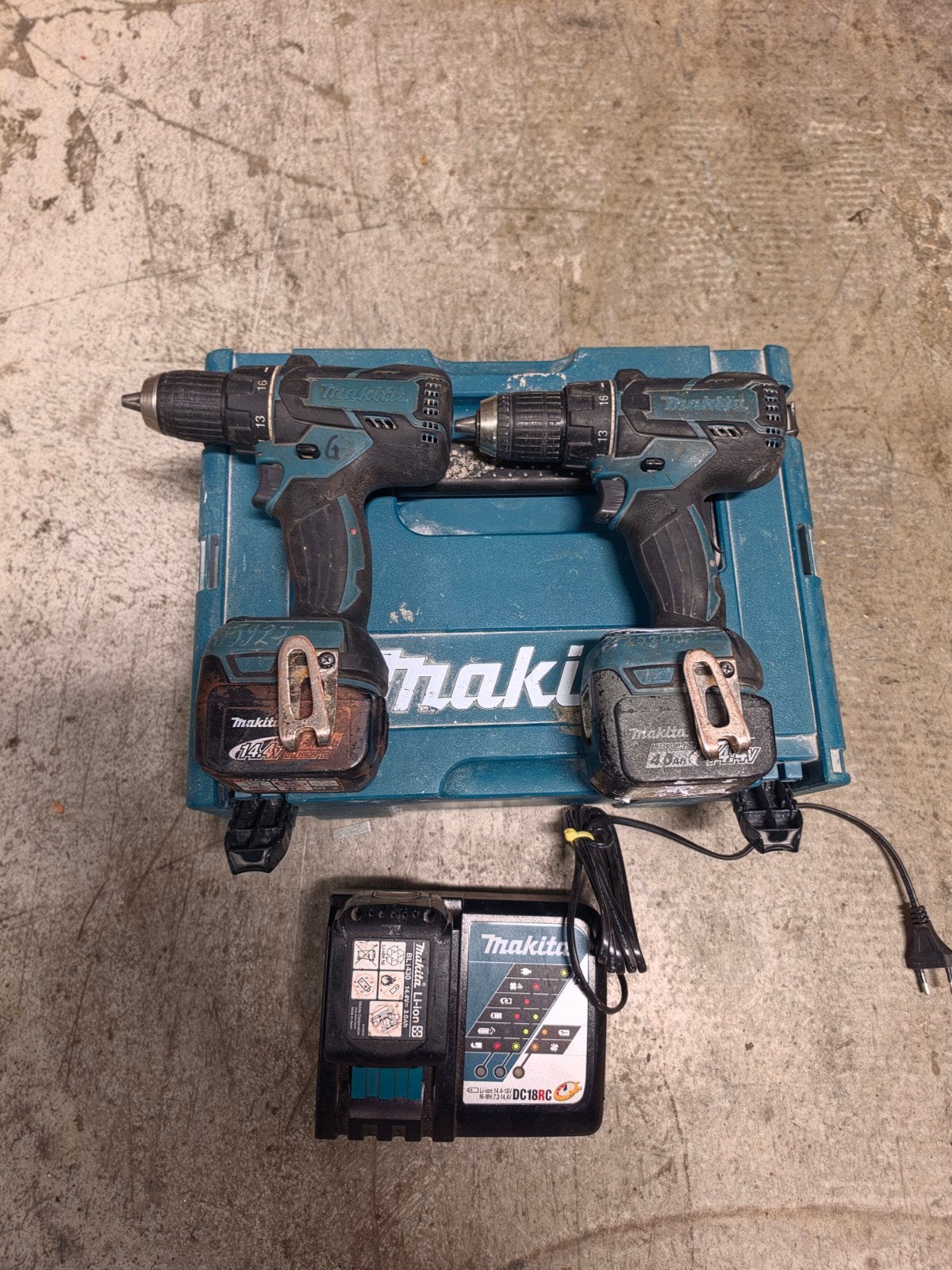 2x Makita DDF470 brushless 14.4v accu schroefboormachine, Ophalen of Verzenden, Gebruikt, Boor- en Schroefmachine