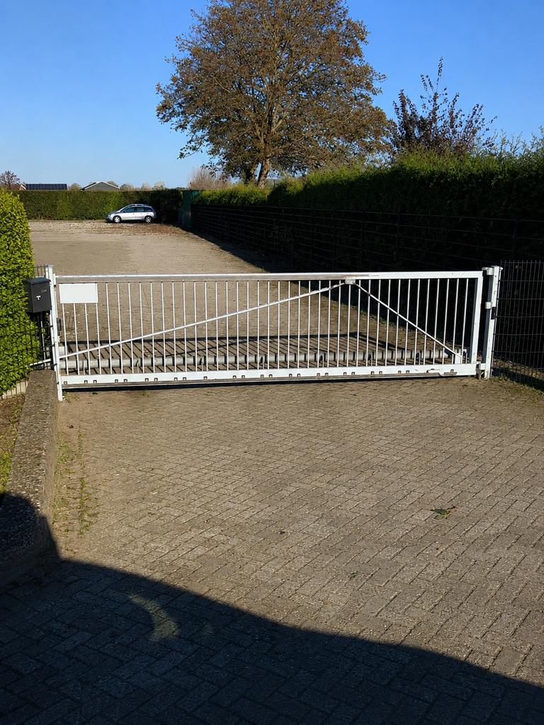 Metalen Poort, Ophalen, Zo goed als nieuw, IJzer, Sierhekwerk