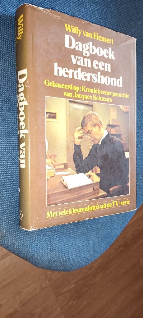 Willy van Hemert / Dagboek van een herdershond, Boeken, Ophalen of Verzenden, Gelezen, Willy van Hemert, Nederland