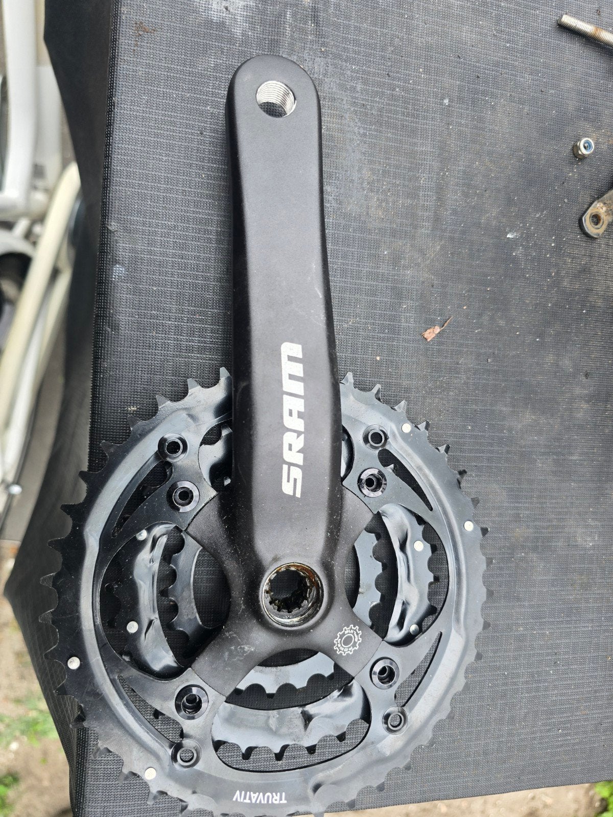 SRAM Truvativ Crankstel met Drie Bladen - 175mm nieuw, Crankstel of Pedalen, Gebruikt, SRAM Truvativ, Ophalen of Verzenden