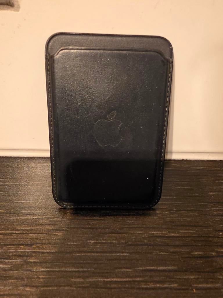 Apple MagSafe Kaarthouder/Wallet 2nd gen. (Met "find my" ), Ophalen of Verzenden, Gebruikt