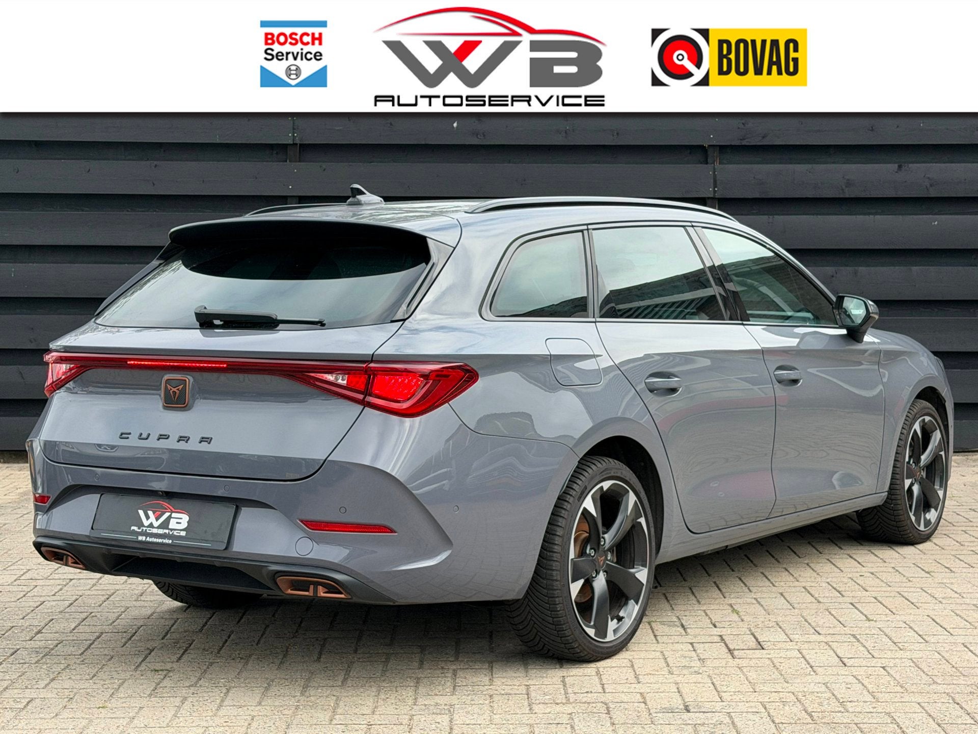 CUPRA Leon Sportstourer 1.4 e-Hybrid VZ I Camera I Blindspot, Auto's, Cupra, 77 km/l, Gebruikt, Zwart, 4 cilinders