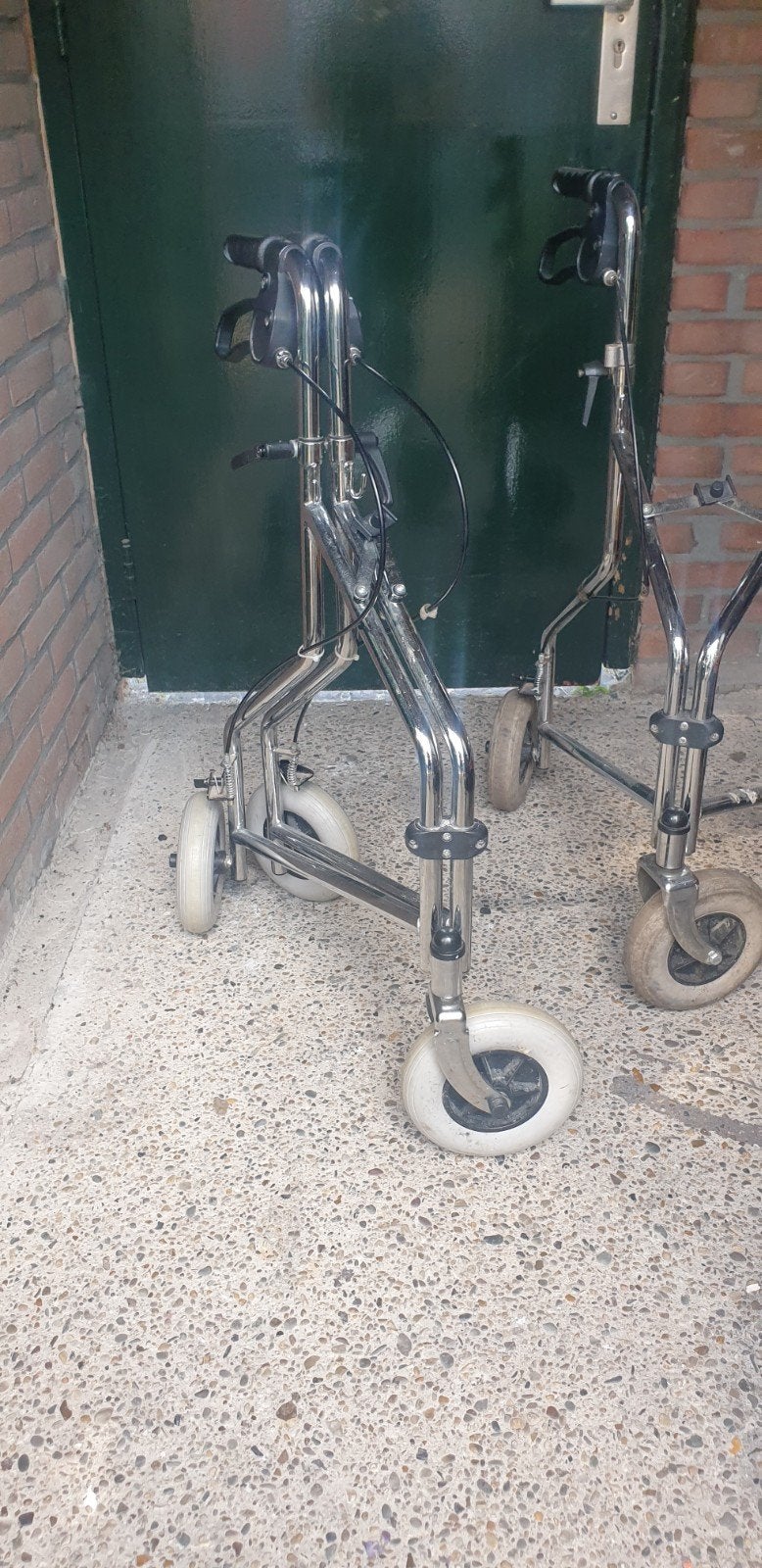 Twee rollators €20 voor de beide, Diversen, Rollators, Ophalen