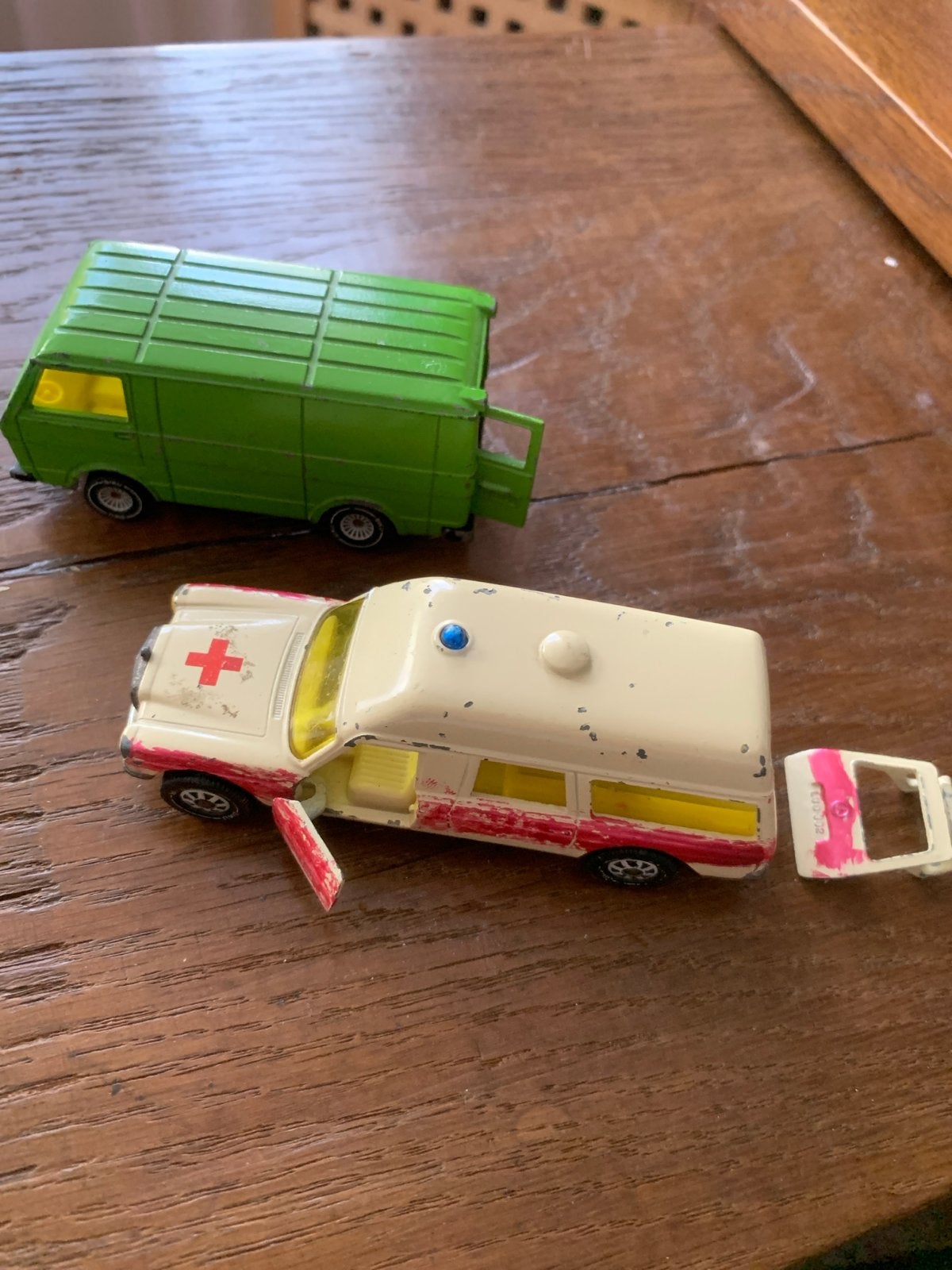 Siku Vintage Speelgoedauto's: Ambulance en Bestelwagen, Ophalen of Verzenden, Gebruikt