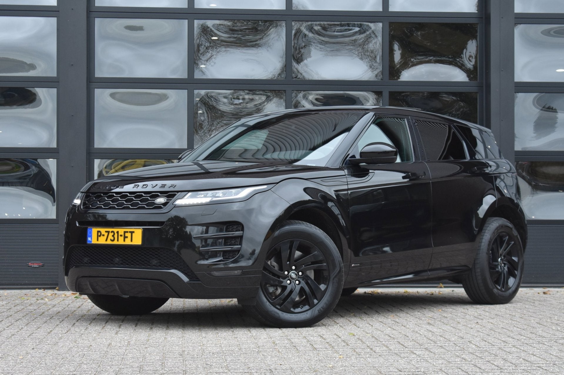 Land Rover Range Rover Evoque 2.0 D180 AWD SE R Dynamic '20, Auto's, Automaat, Gebruikt, 4 cilinders, 2000 kg